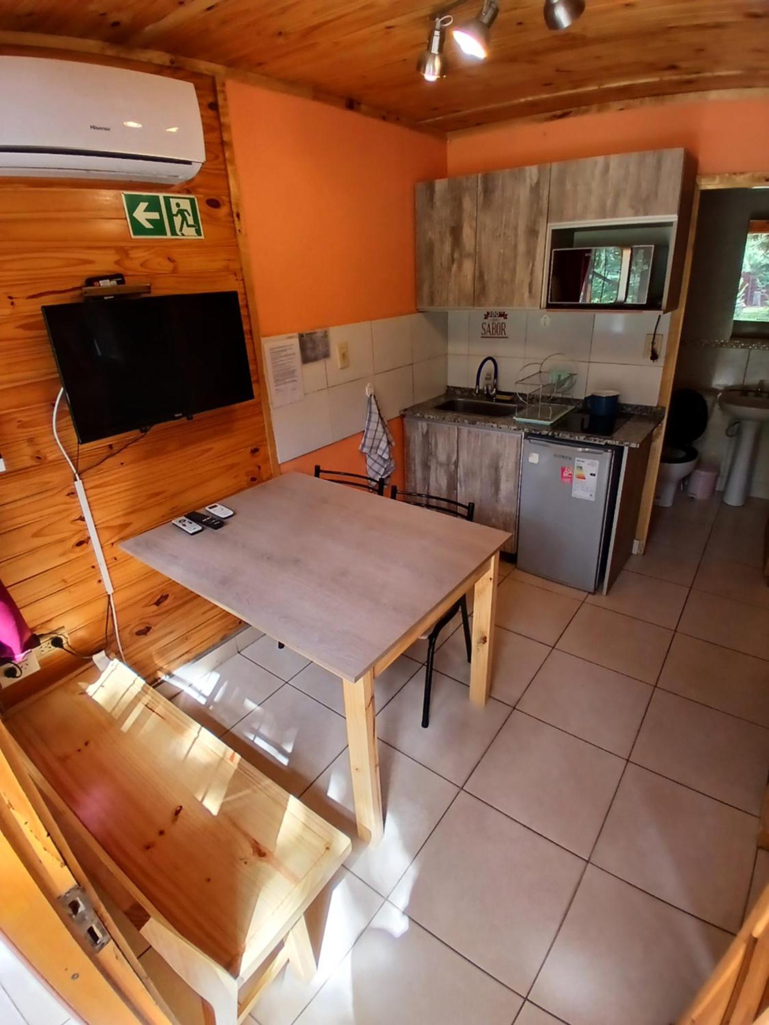 Cabanas Swissminiatur Cacheuta Εξωτερικό φωτογραφία